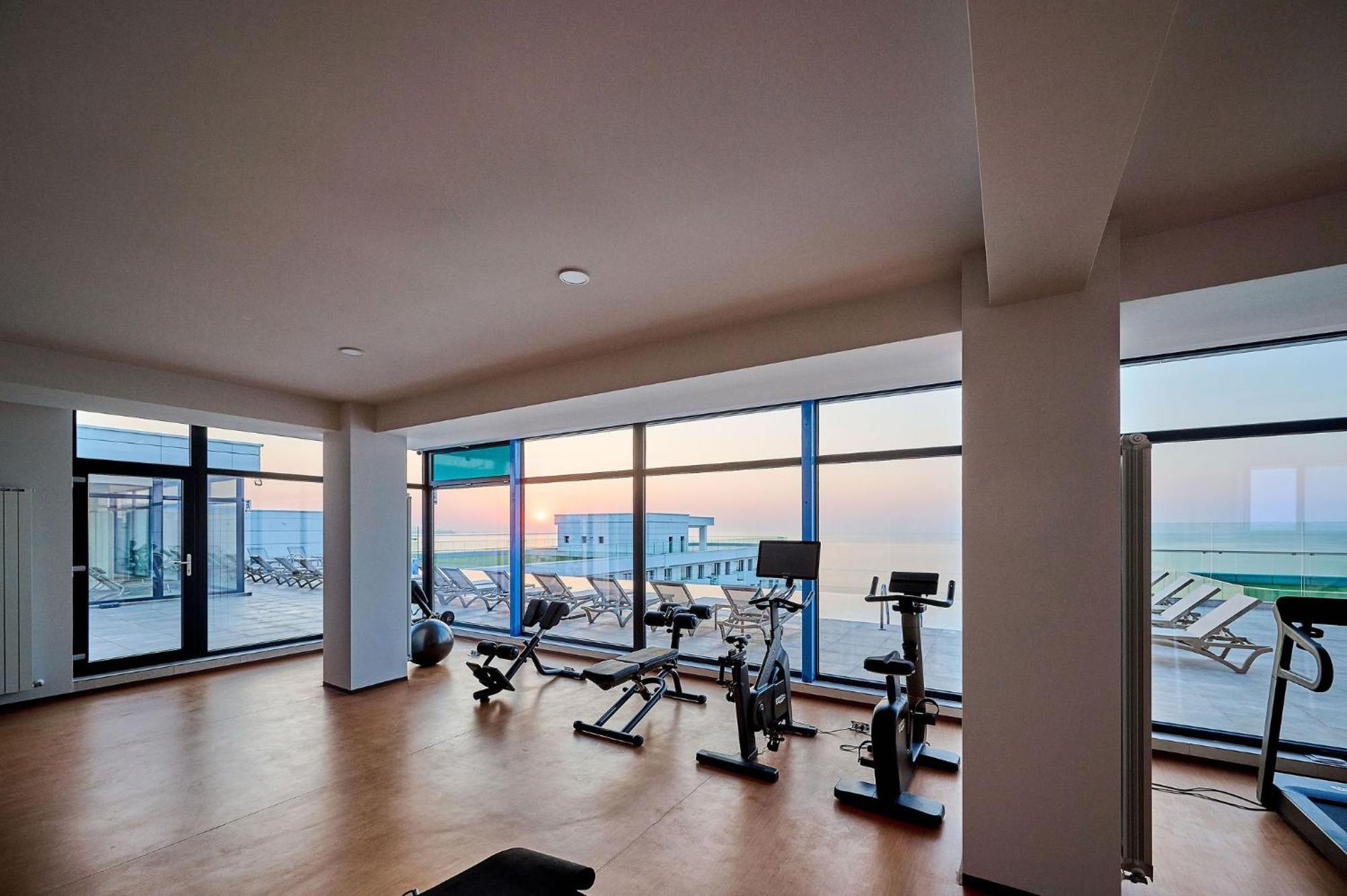 Beach Bliss Apartment In Infinity Beach Resort Parking Mamaia Exterior foto