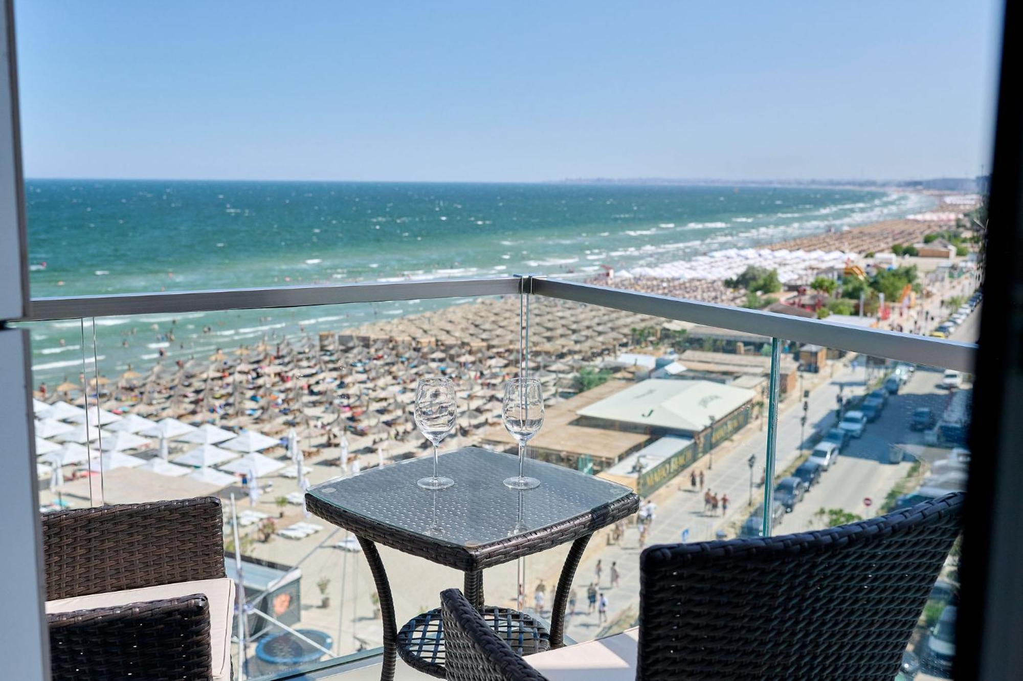 Beach Bliss Apartment In Infinity Beach Resort Parking Mamaia Exterior foto